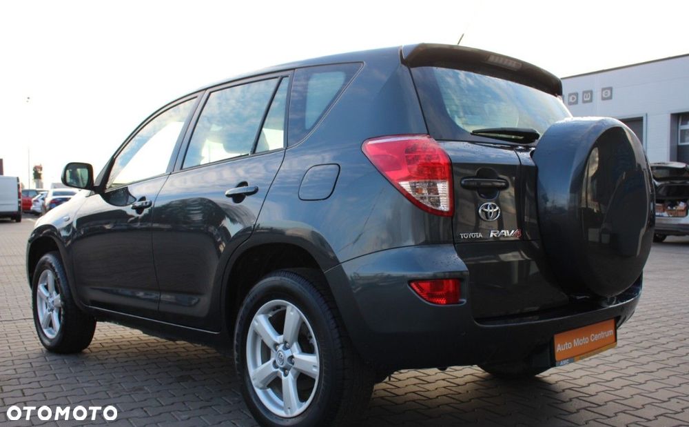 Toyota RAV4 - 7