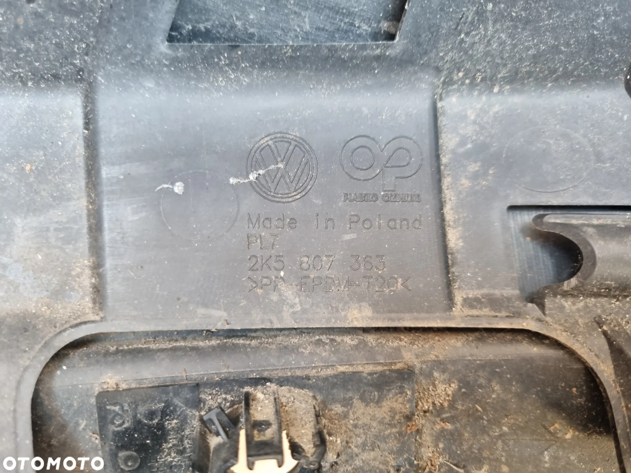 VW CADDY 2K5 ZDERZAK TYŁ TYLNY - 7