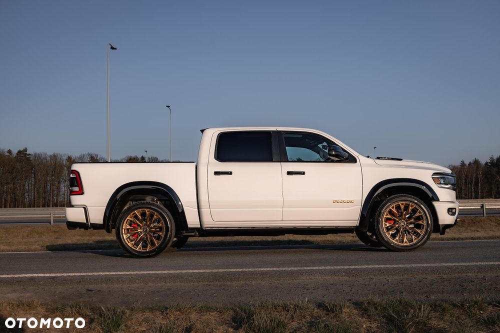 RAM 1500 Crew Cab Shortbed Bighorn - 9