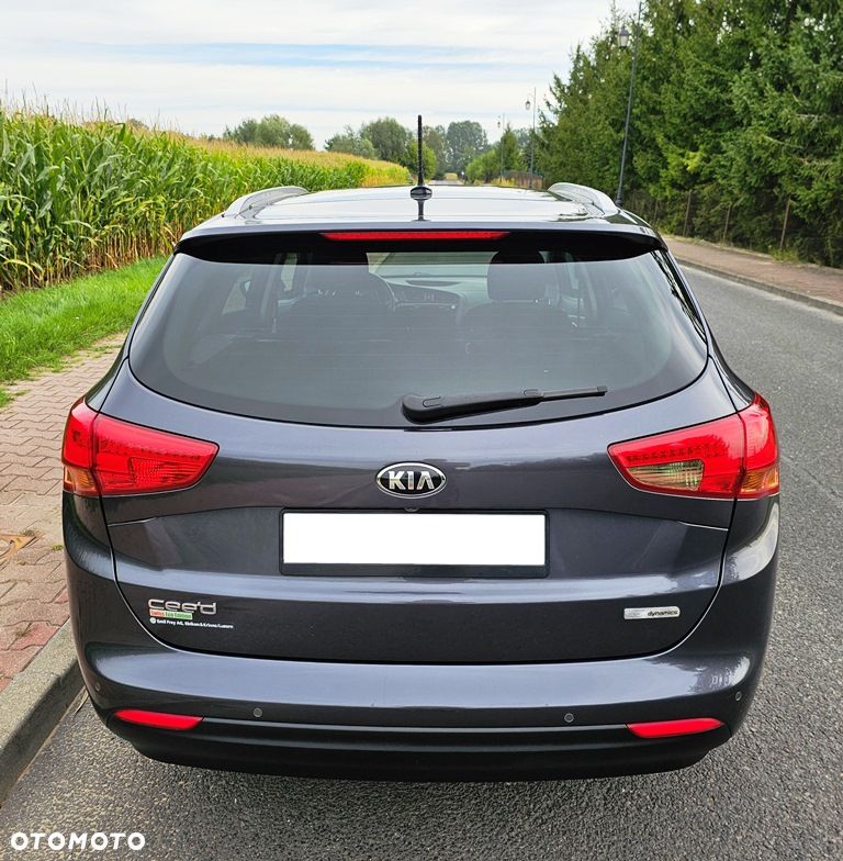Kia Ceed 1.6 CRDi 128 Platinum Edition - 36