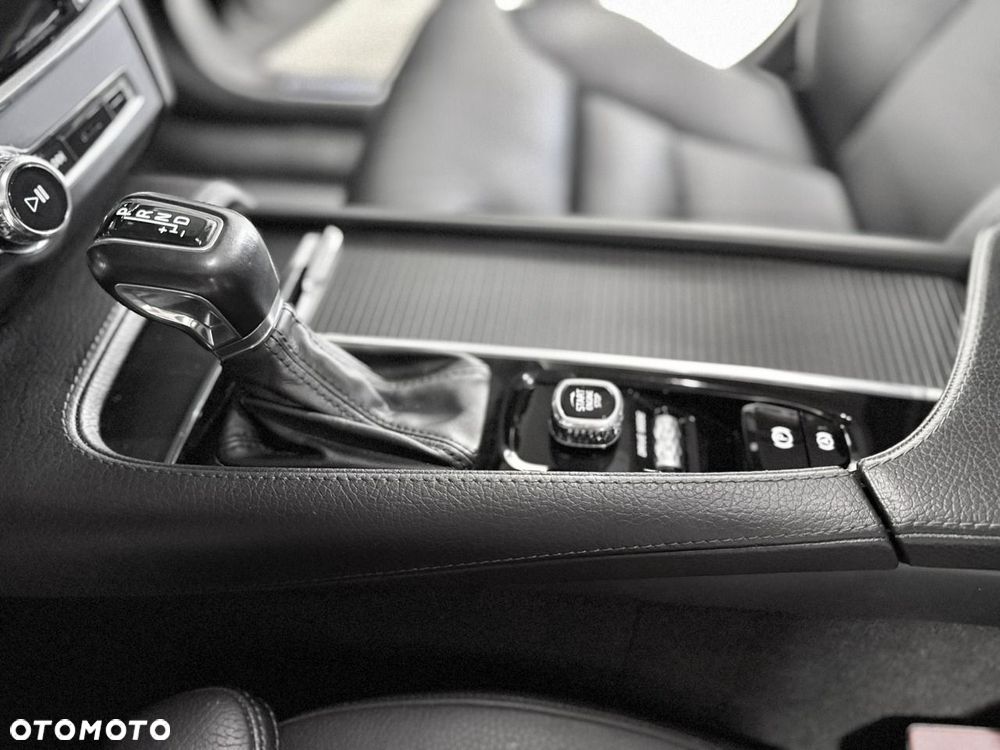 Volvo V90 D4 Geartronic Inscription - 25