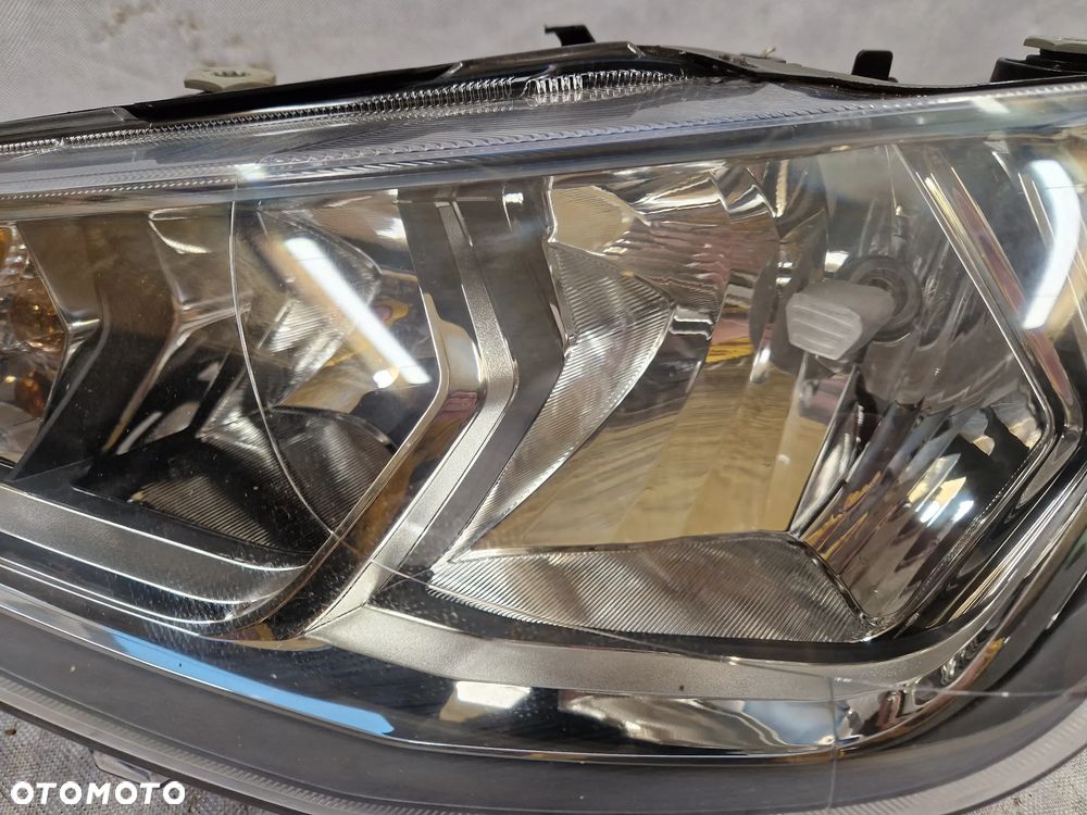 Seat Arona Ibiza V 6F Lampa Lewa Zwykła Idealna - 3