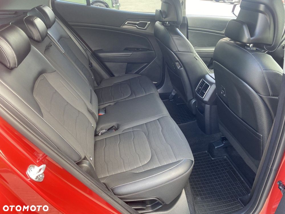 Kia Sportage 1.6 T-GDI MHEV Business Line 2WD DCT - 16