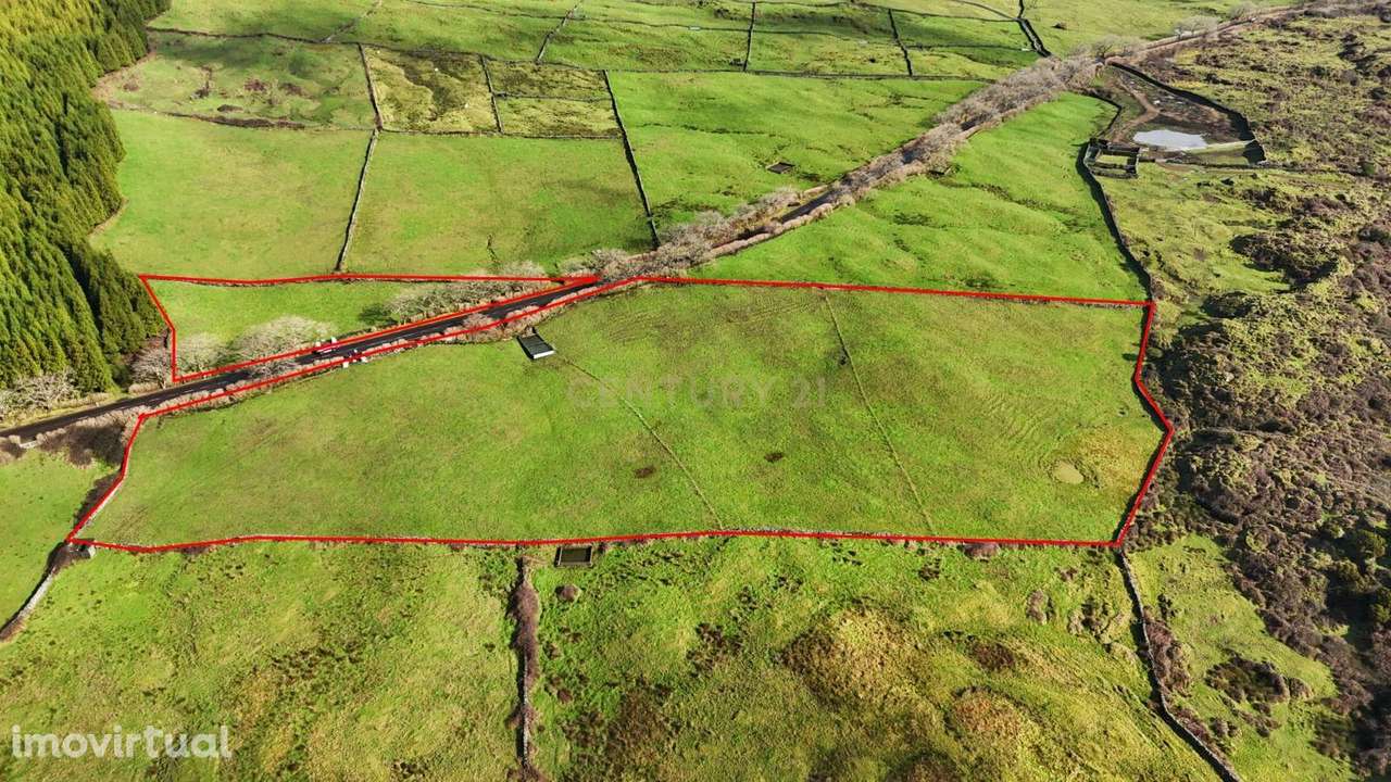 Terreno Espetacular em São Bartolomeu de Regatos, Angra do Heroísmo - Grande imagem: 3/4