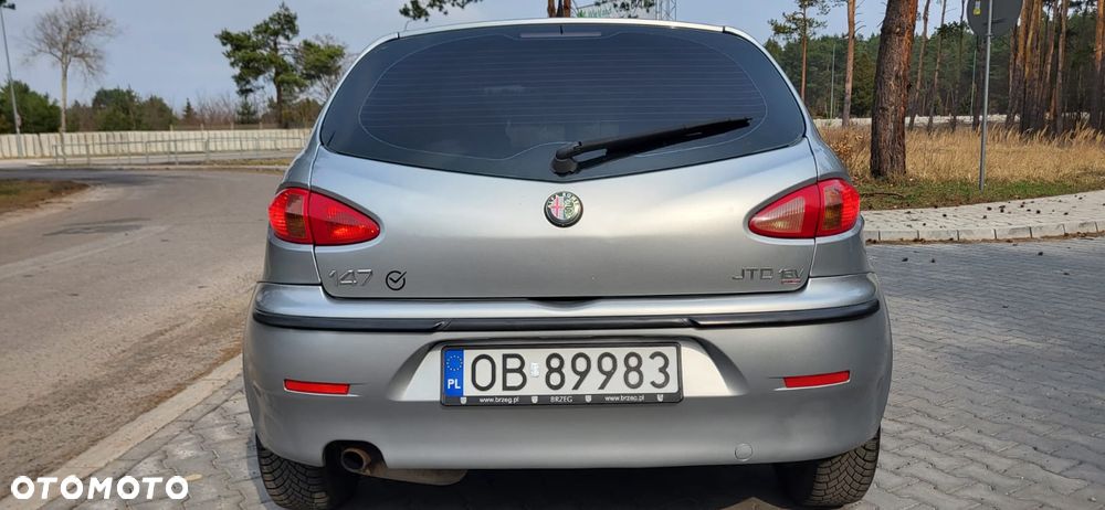 Alfa Romeo 147 1.9 JTD 16V Distinctive - 13