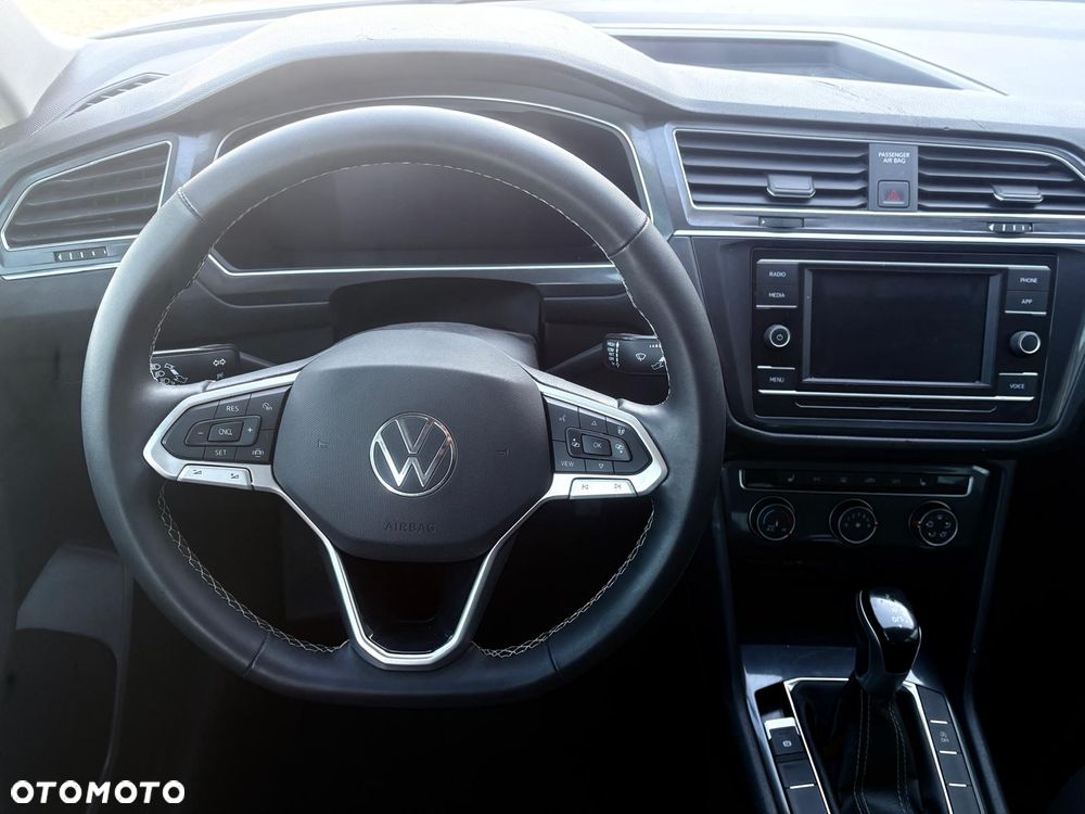 Volkswagen Tiguan - 16