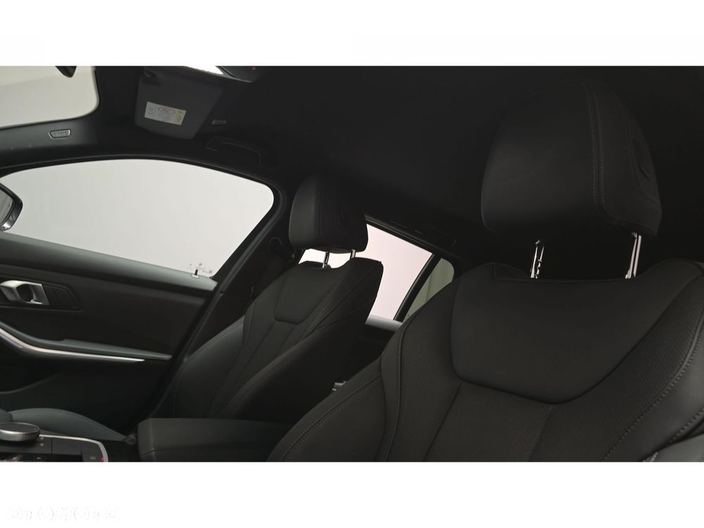 BMW Seria 3 - 18
