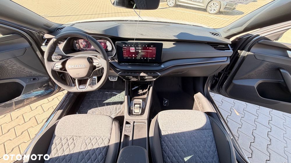 Skoda Octavia 1.5 TSI mHEV DSG Sportline - 8