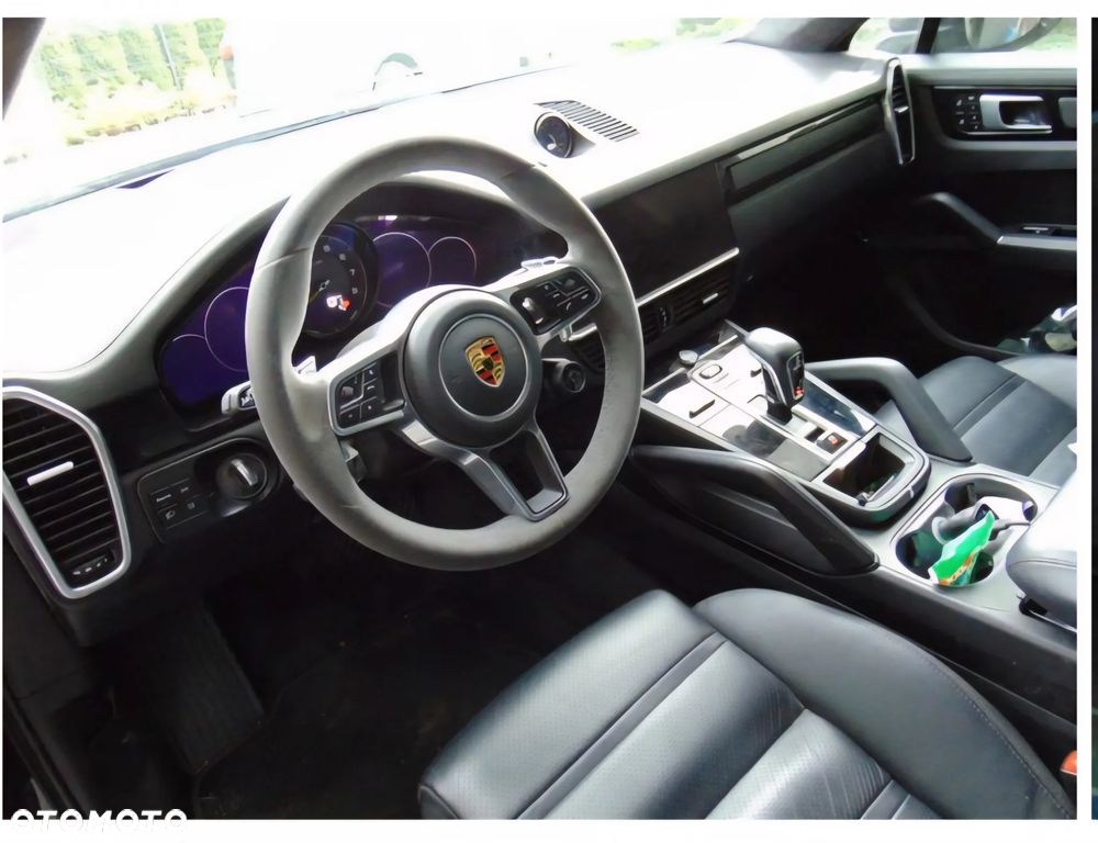 Porsche Cayenne Coupe - 12