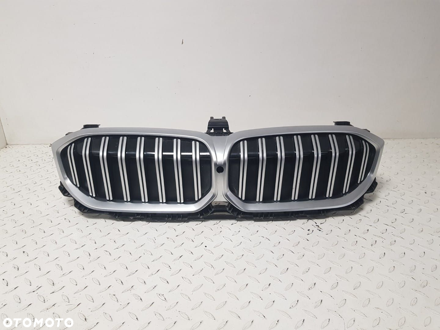 GRILL POD KAMERE KIEROWNICA POWIETRZA ŻALUZJA BMW 3 LCI LIFT G21 G20 23-25  5A2DB4903 - 2
