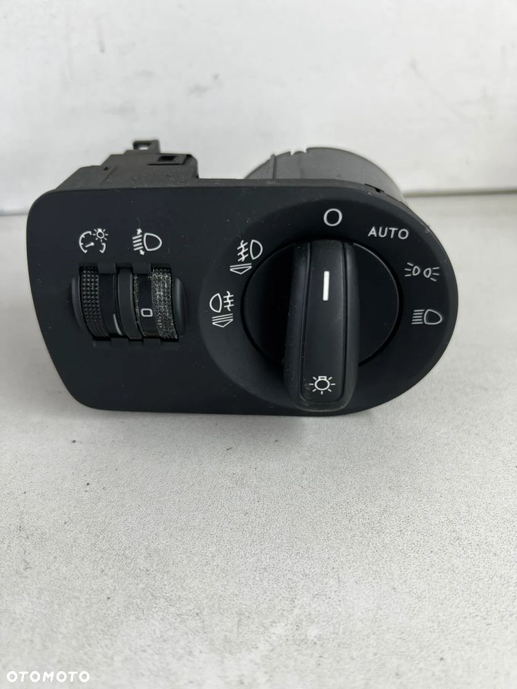 WŁĄCZNIK ŚWIATEŁ AUDI Q3 8U 8U2941531A - 1