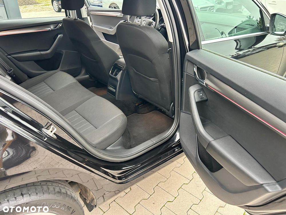 Skoda Octavia 1.5 TSI ACT Ambition DSG - 29