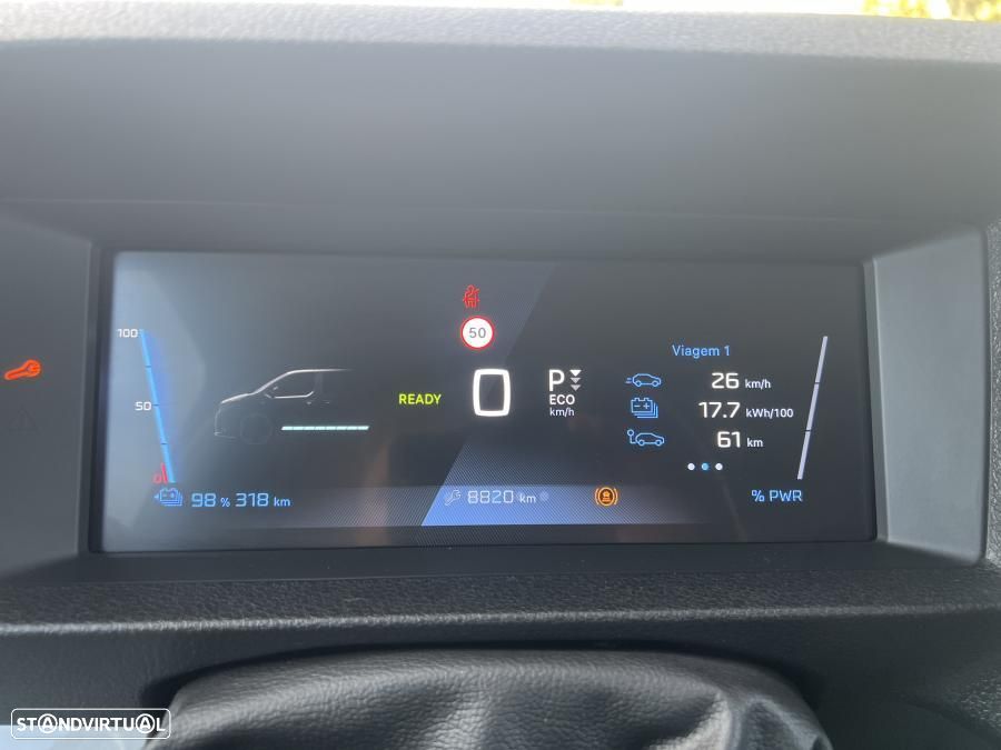 Peugeot e-Expert Cargo M 75KWH - 32