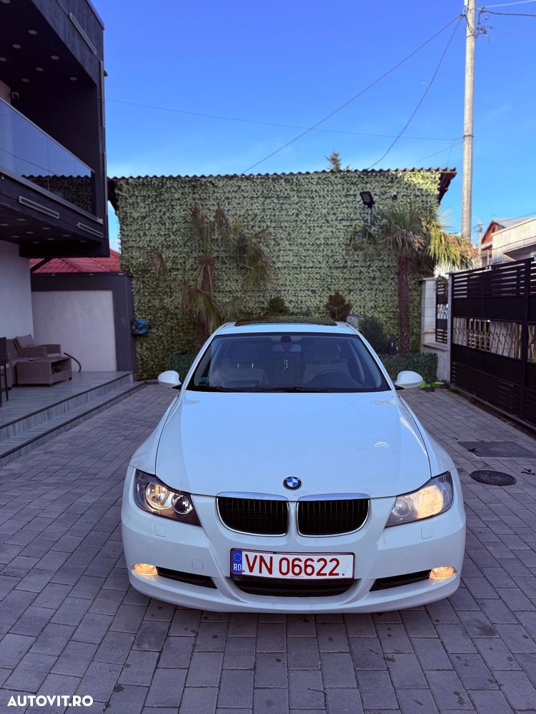BMW Seria 3 318i - 1