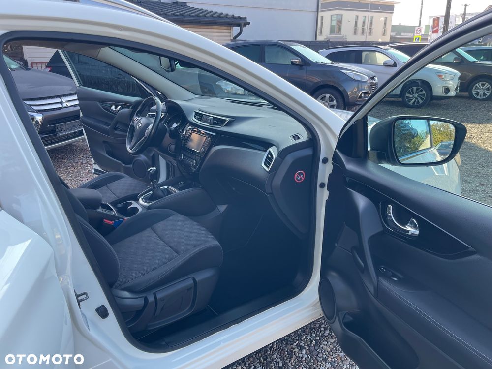 Nissan Qashqai 1.2 DIG-T N-Connecta - 12
