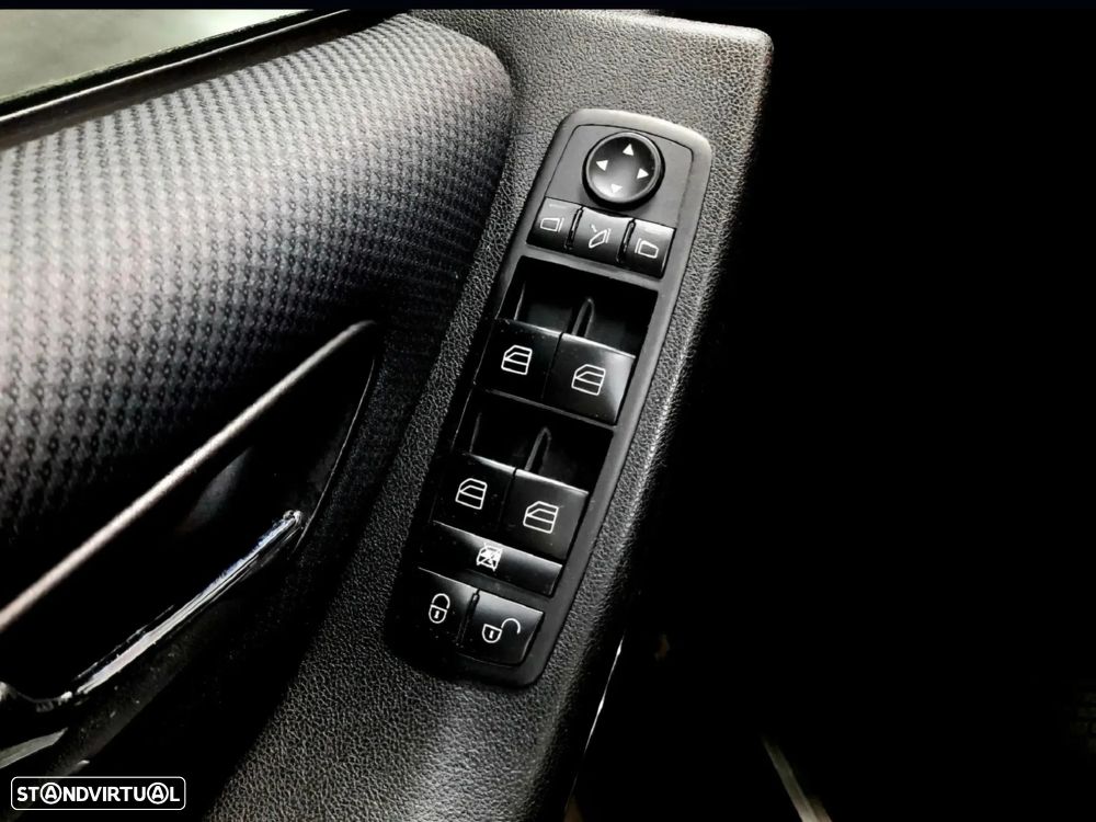 Mercedes-Benz B 200 CDI - 12