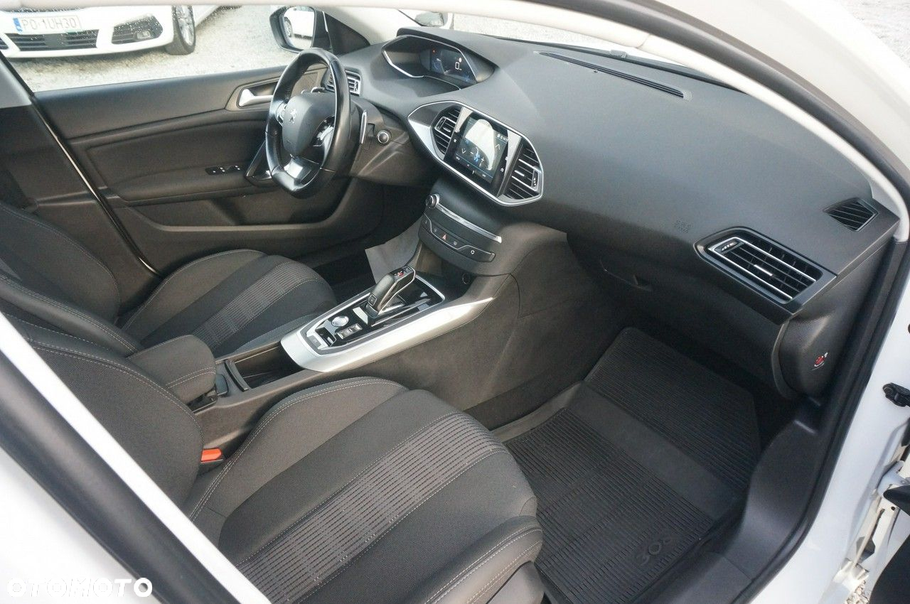 Peugeot 308 1.5 BlueHDi Allure Pack S&S EAT8 - 27
