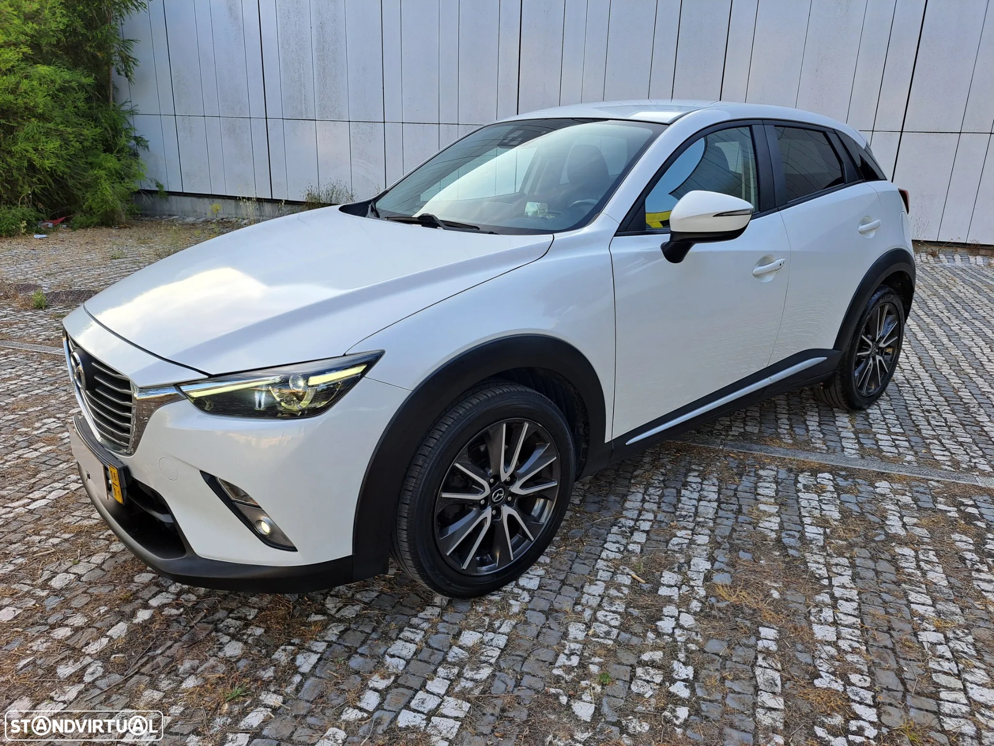 Mazda CX-3 1.5 Sky.Excellence HT Leather White Navi - 2
