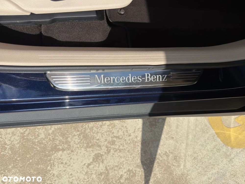 Mercedes-Benz GLC - 32