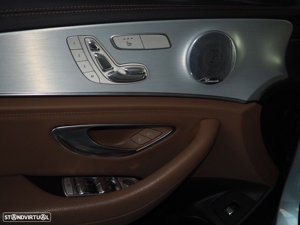 Mercedes-Benz E 300 de AMG Line - 8