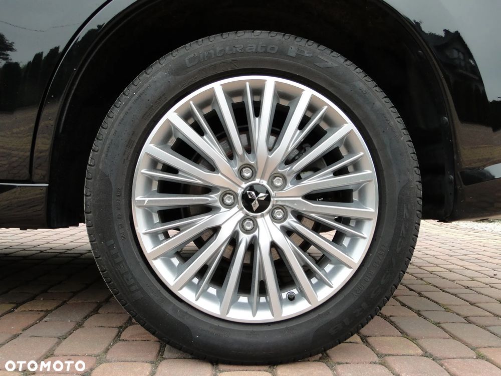 Mitsubishi Outlander Intense + - 25