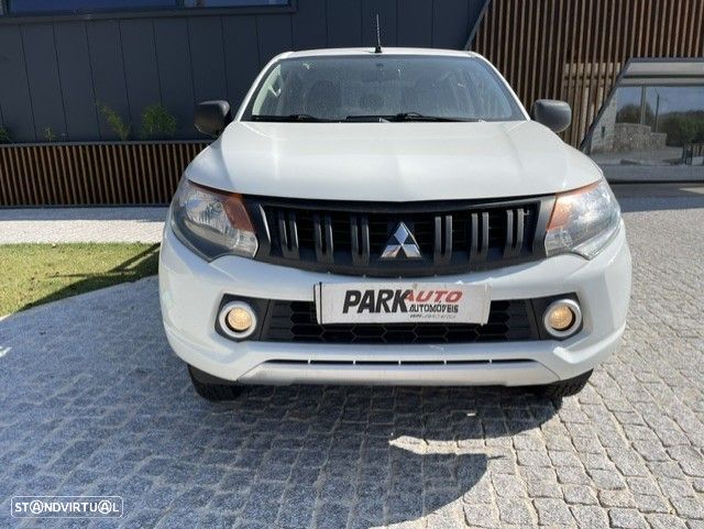 Mitsubishi L200 2.3 DI-D CD Invite 2WD - 2