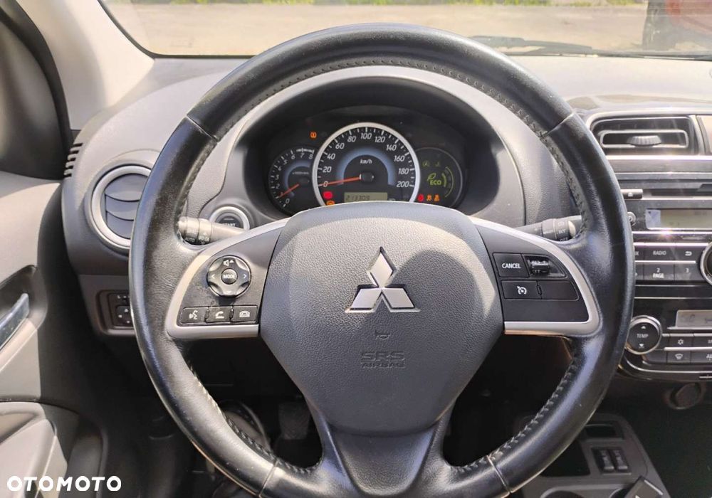 Mitsubishi Space Star - 13