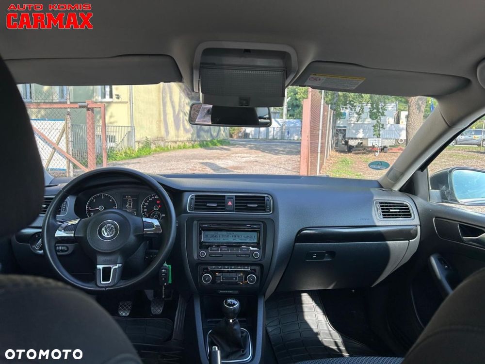 Volkswagen Jetta 1.6 TDI Comfortline - 20