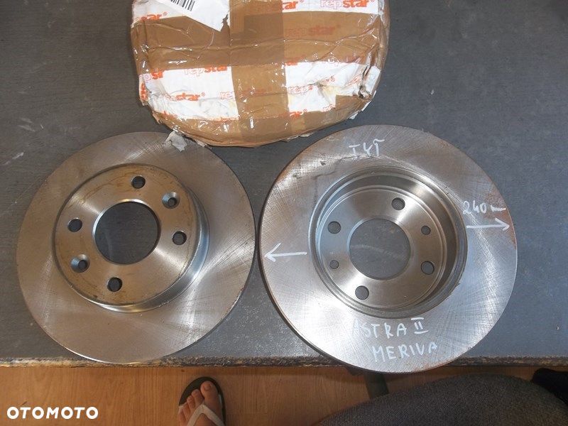 Opel Meriva Astra II tarcze hamulcowe tył 240mm - 1