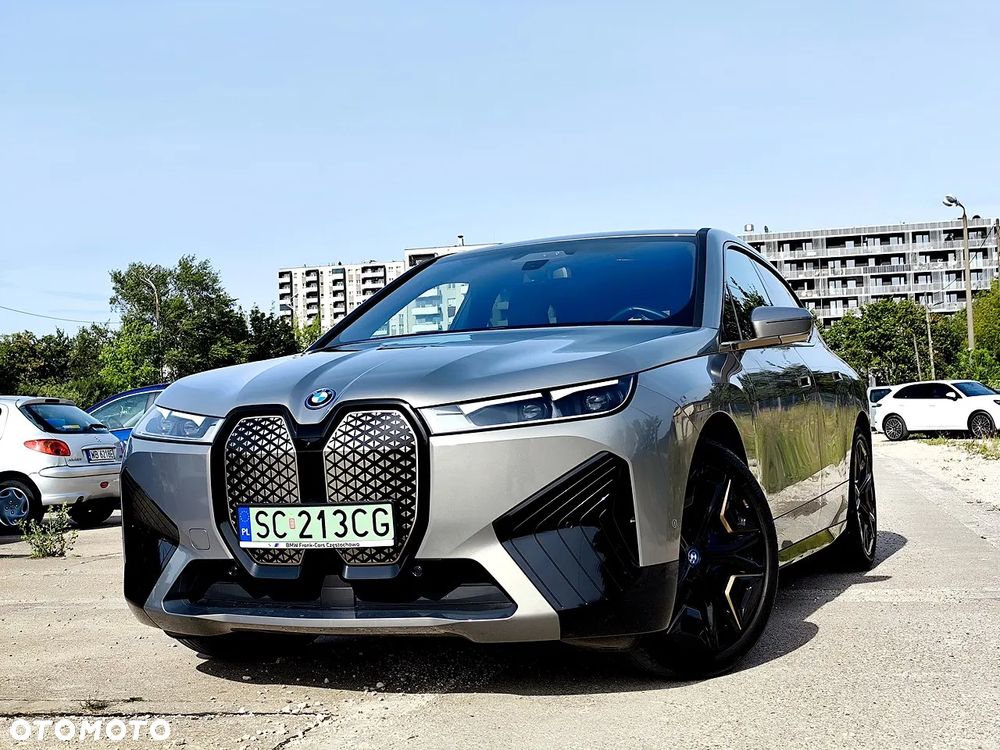 BMW iX xDrive40 76.6kWh Signature - 2