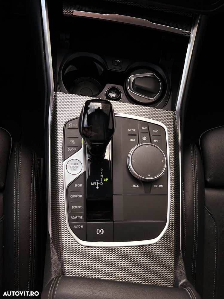 BMW Seria 3 330i AT - 26
