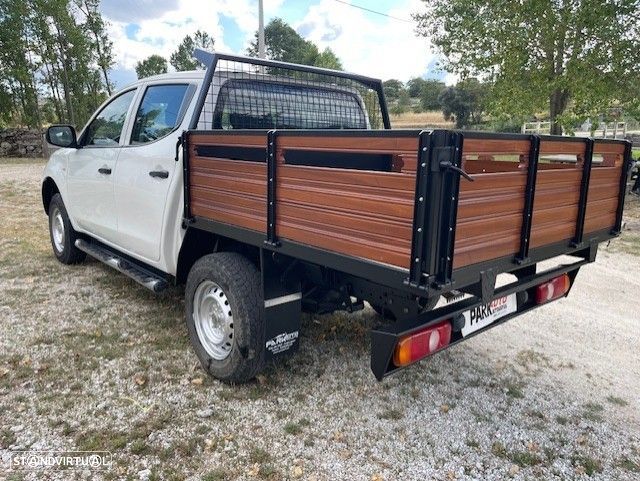 Mitsubishi L200 2.3 DI-D CD Invite 4WD - 5