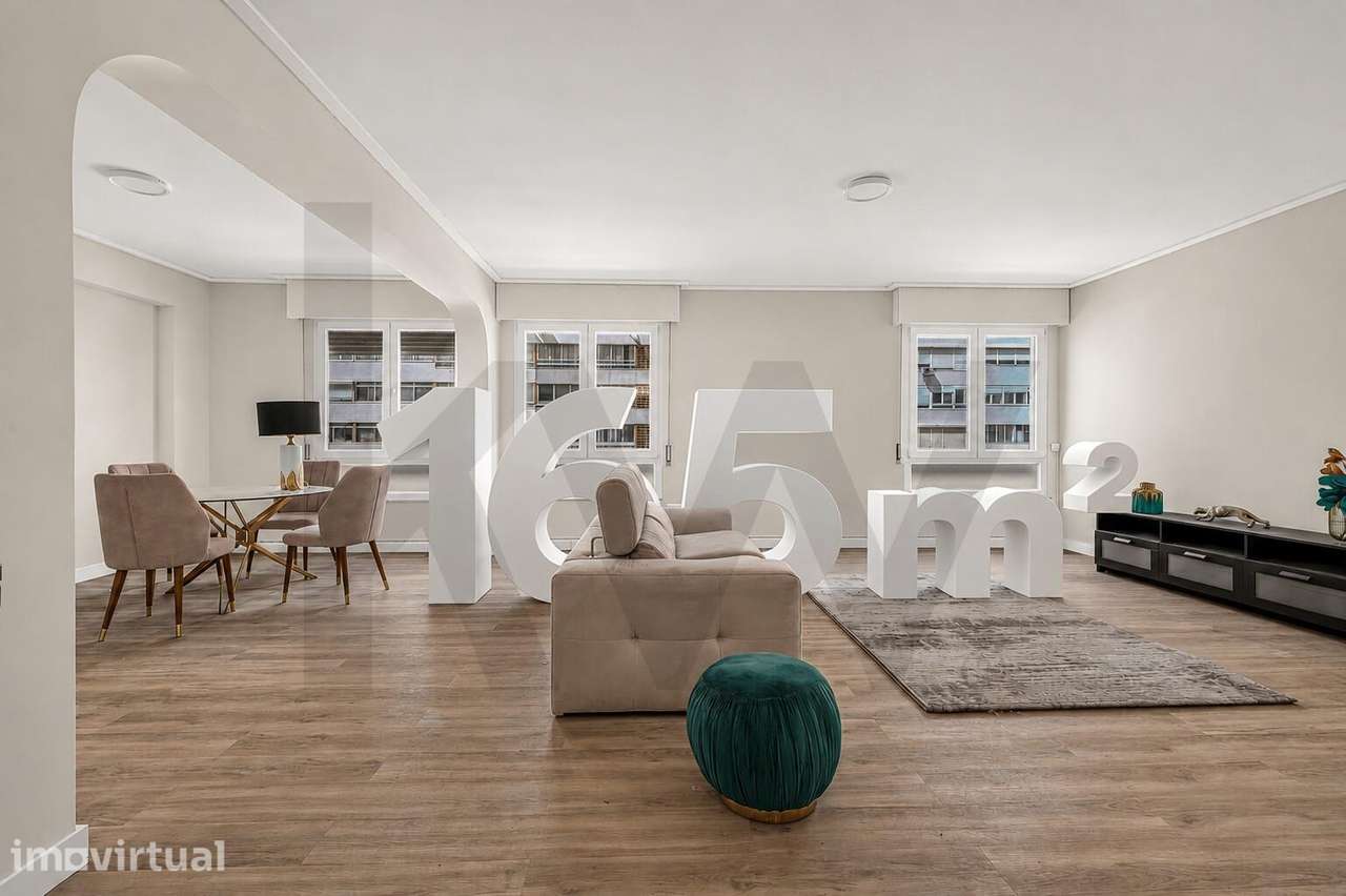 T4 Portela | 165m2 | Totalmente Remodelado - Grande imagem: 2/25