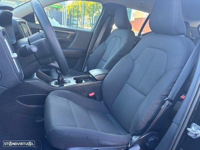 Volvo XC 40 1.5 T3 Tech Edition - 18