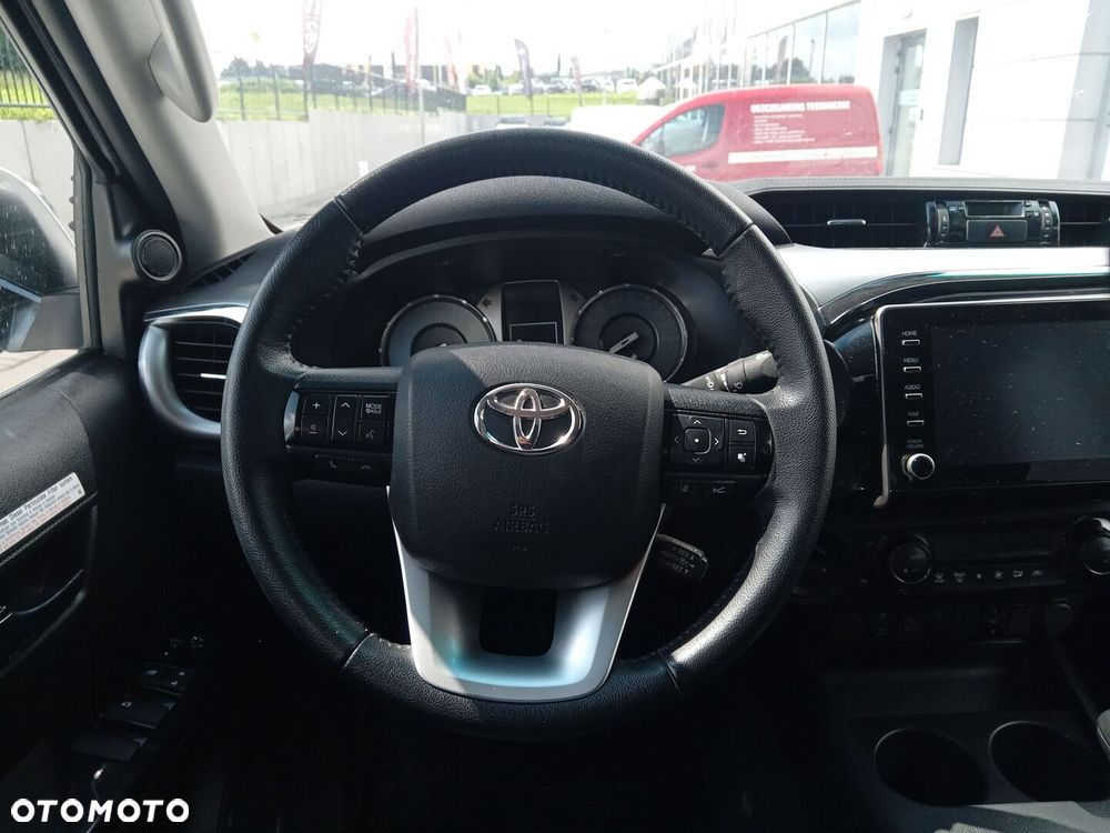 Toyota Hilux - 16
