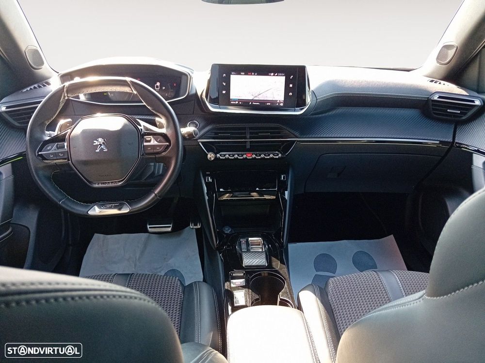 Peugeot 2008 1.5 BlueHDi GT EAT8 - 10