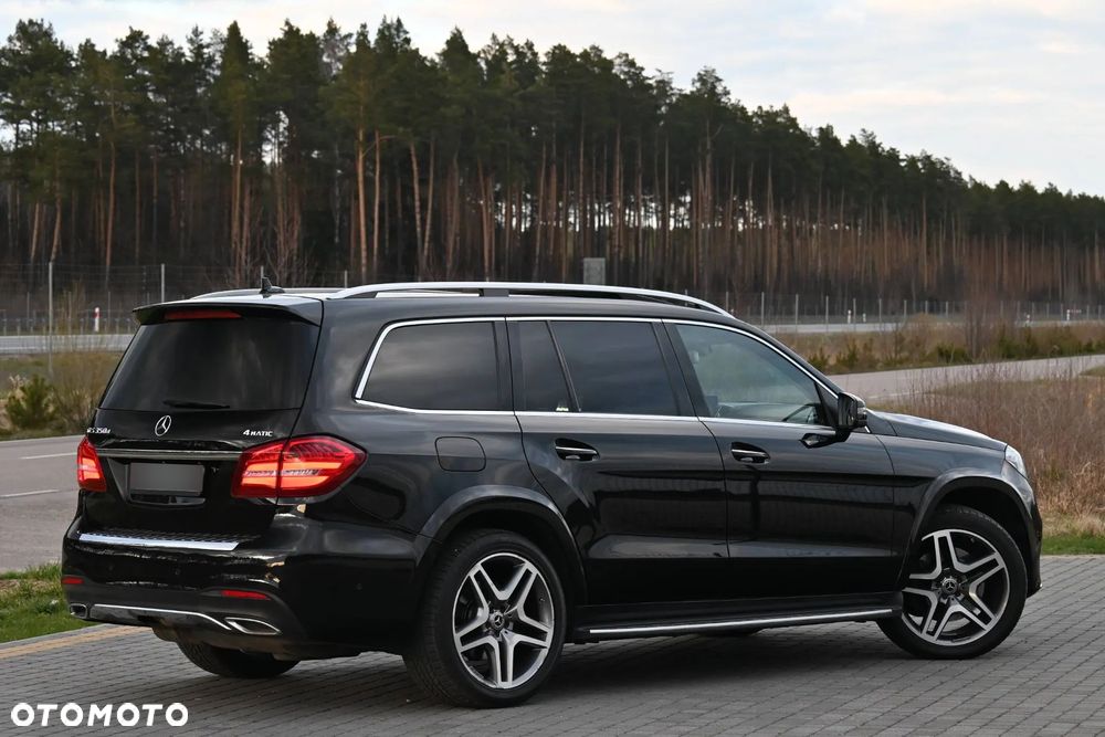 Mercedes-Benz GLS - 16