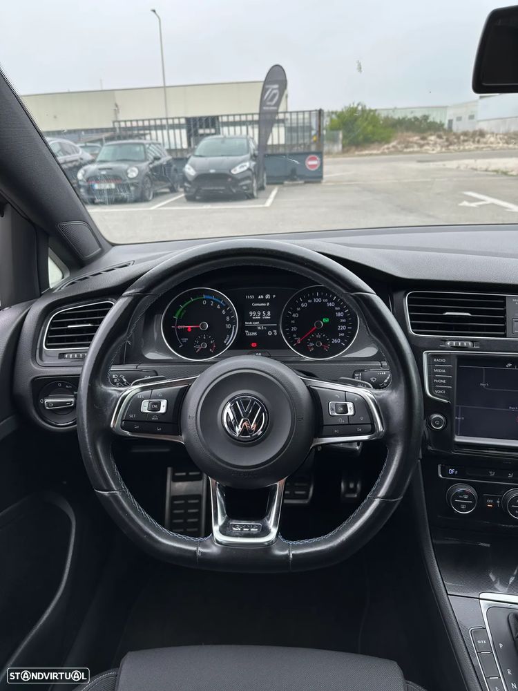 VW Golf - 17
