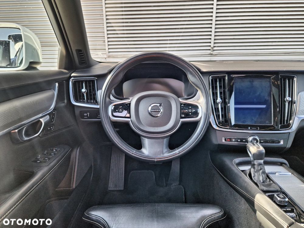 Volvo V90 Cross Country D5 SCR AWD Pro - 34