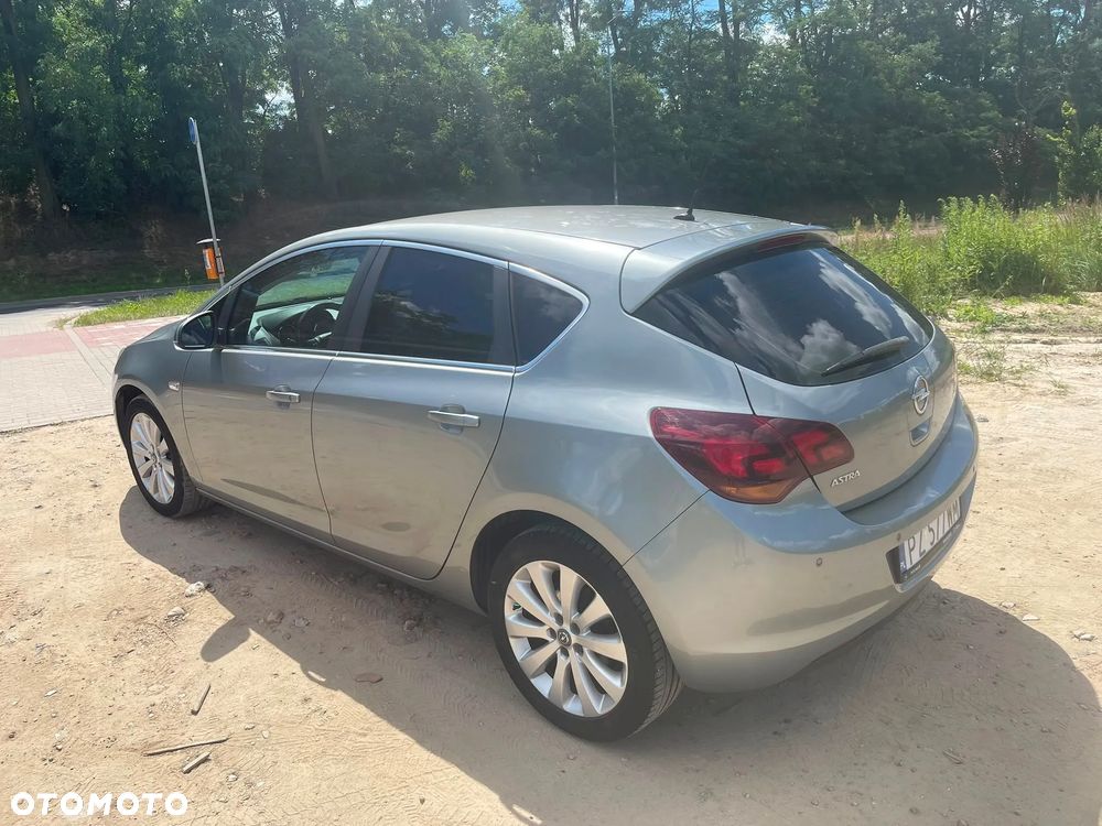 Opel Astra - 11