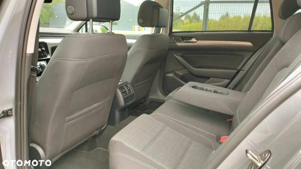 Volkswagen Passat 2.0 TSI Business DSG - 26