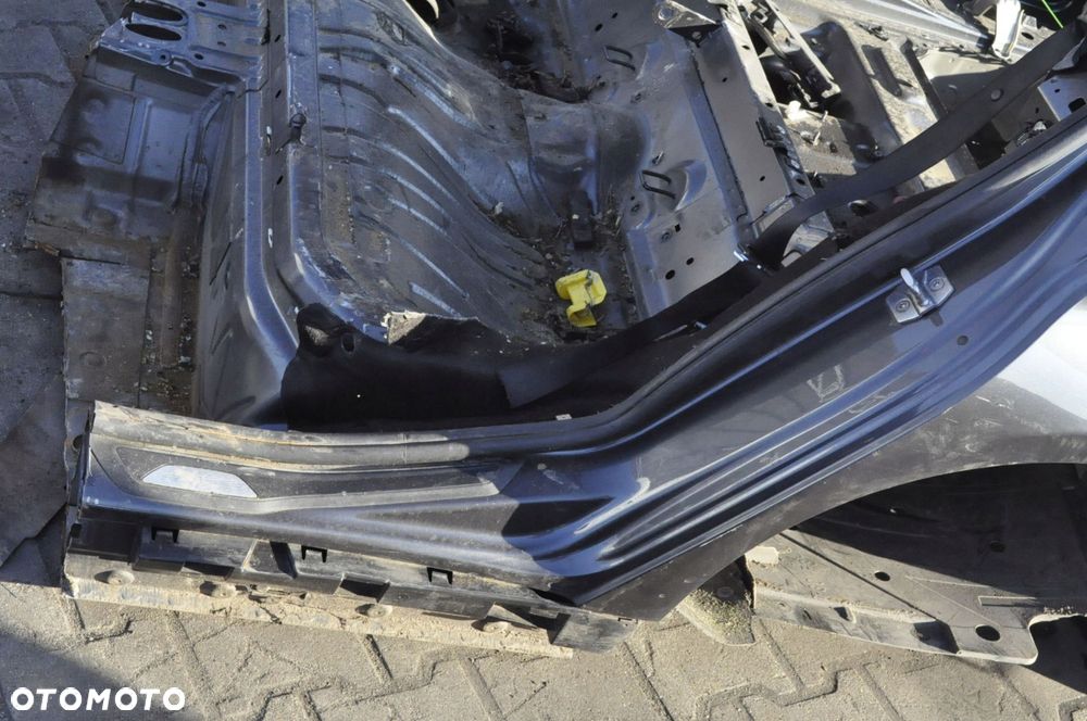 BMW 3 F31 TOURING CAŁY TYŁ DUPA WANNA PAS ĆWIARTKA LEWA PRAWA - 14
