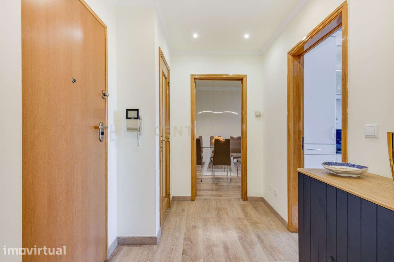 Apartamento Renovado em Carnaxide, Oeiras - Luxo e Conforto - Grande imagem: 5/21