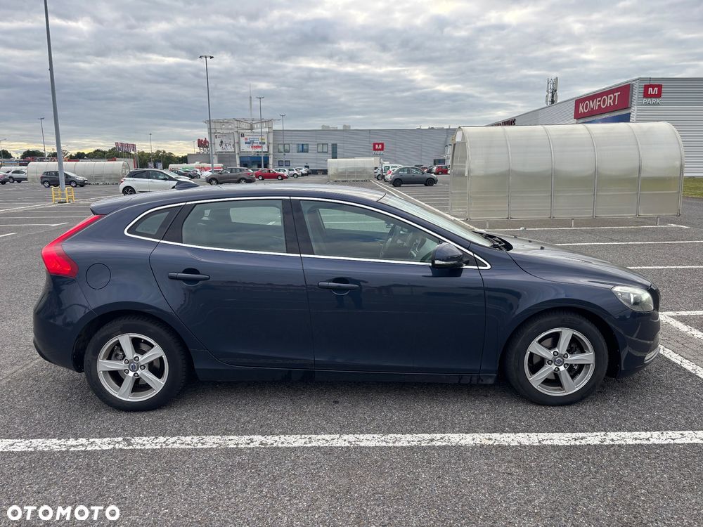 Volvo V40 D2 Momentum - 6