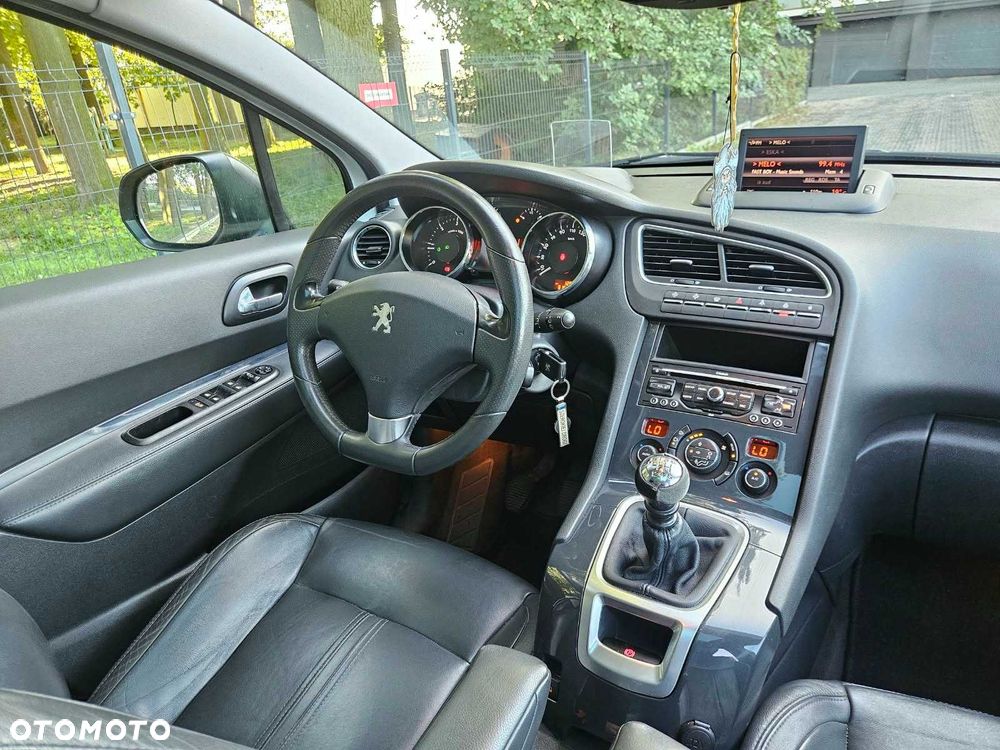 Peugeot 5008 - 5