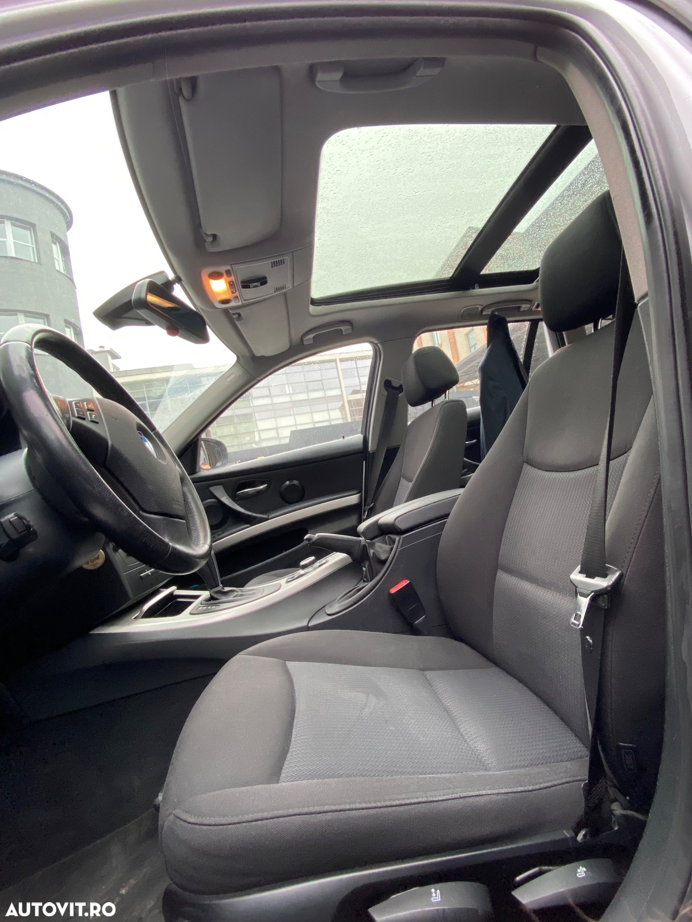 BMW Seria 3 320d DPF Touring Aut. - 11