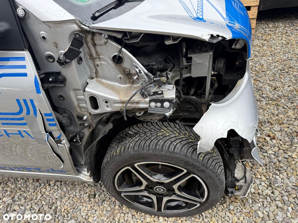 Smart Fortwo EQ - 12