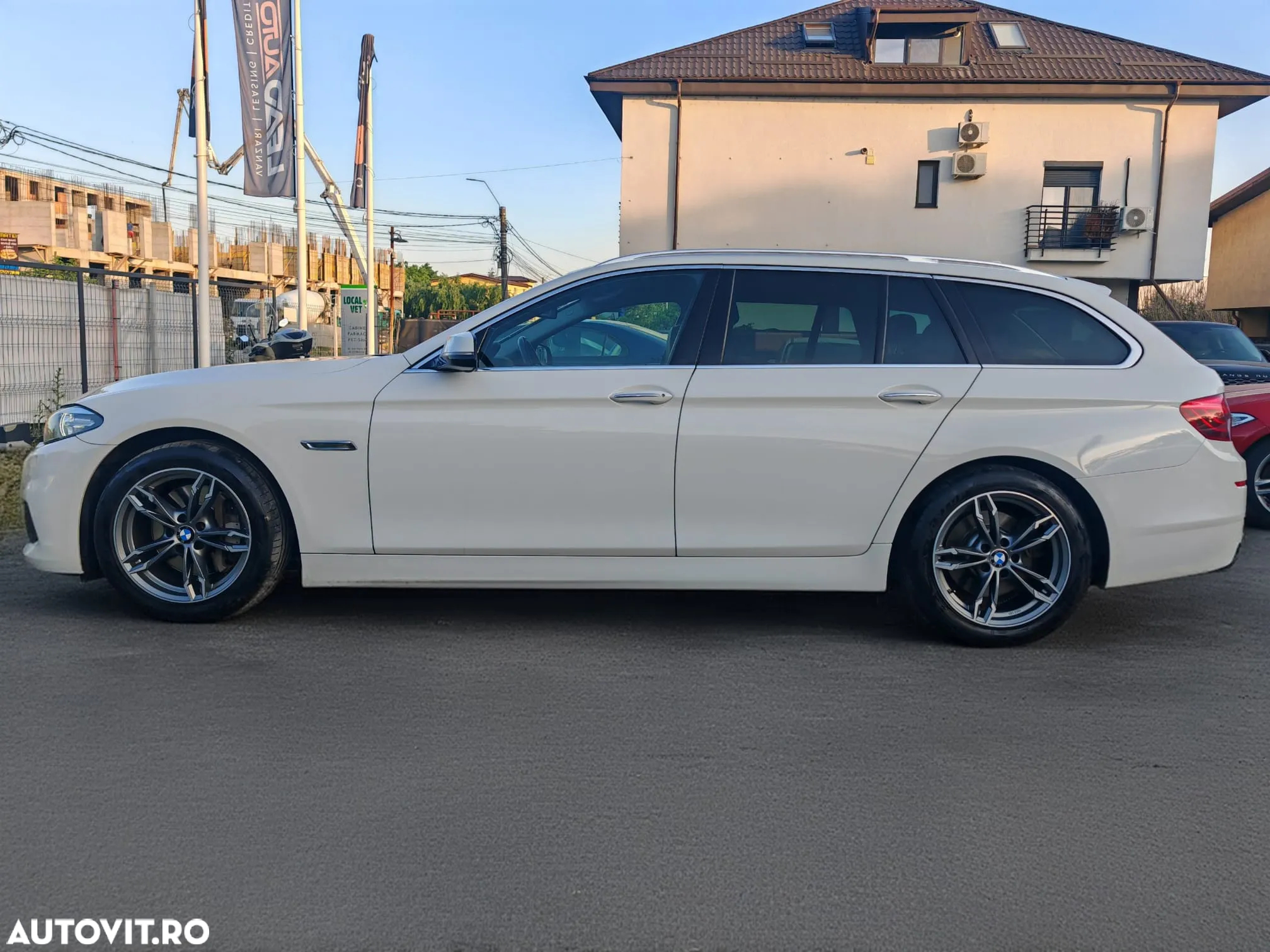 BMW Seria 5 525d xDrive Touring Aut. Luxury Line - 25
