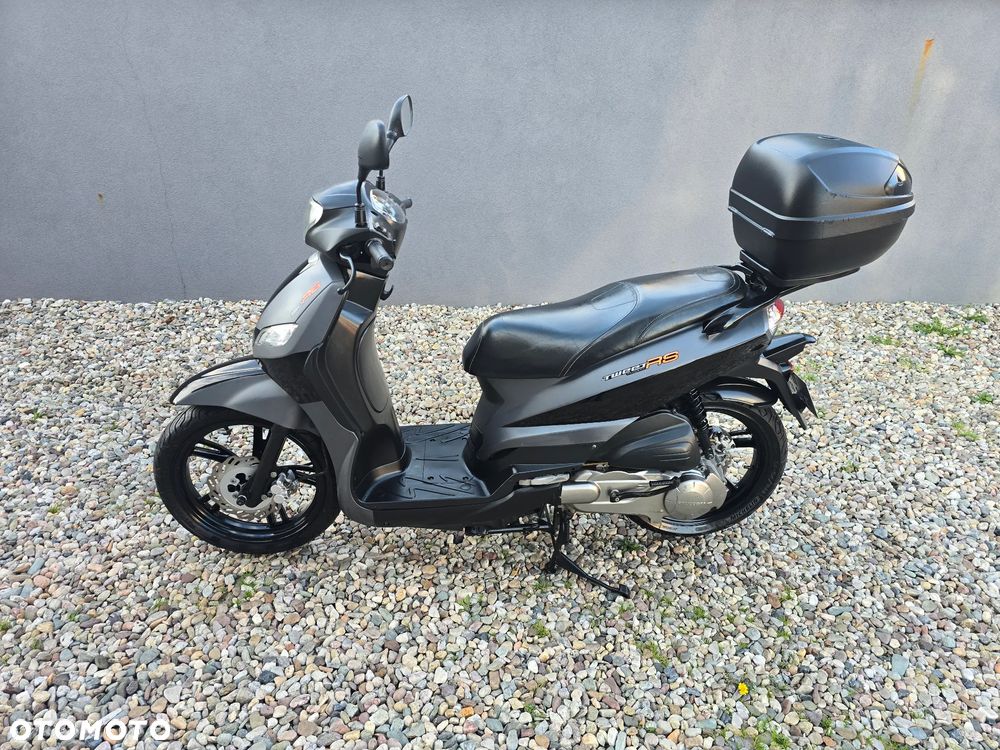 Peugeot Tweet - 3