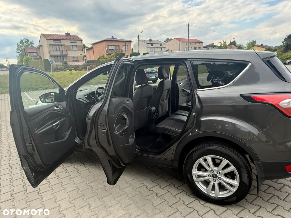 Ford Kuga 2.0 TDCi 4x4 Titanium - 29